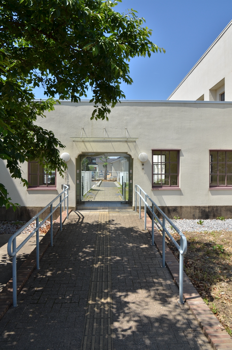 连接新旧校舍的走廊